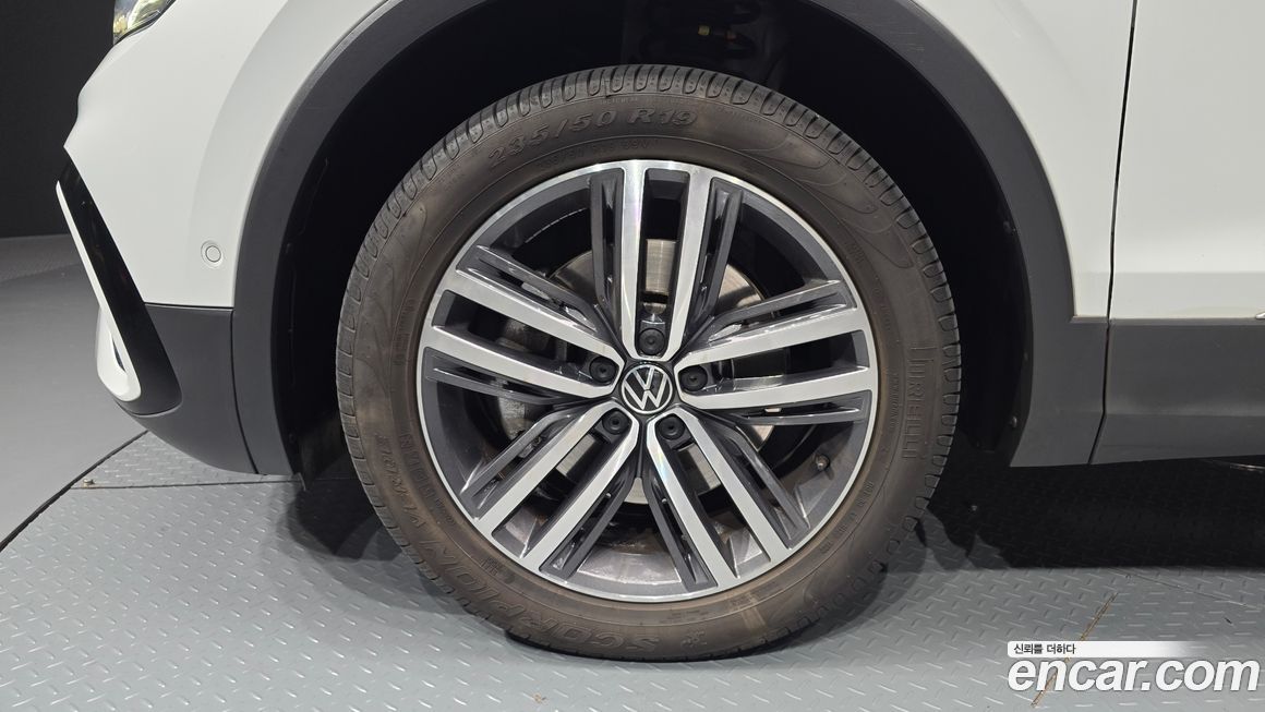 Volkswagen Tiguan 2.0 TSI Prestige, 2023