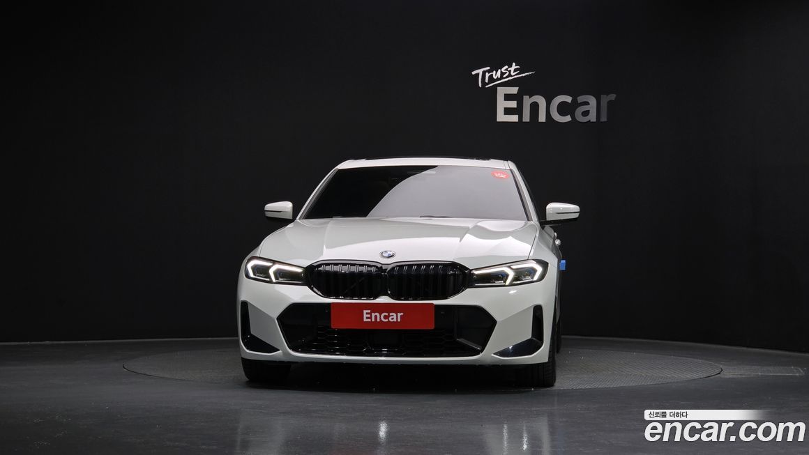 BMW 3-Series 320i M Sport, 2024