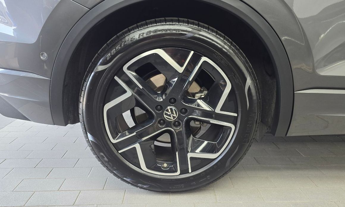Volkswagen Touareg 3.0 TDI Prestige, 2024