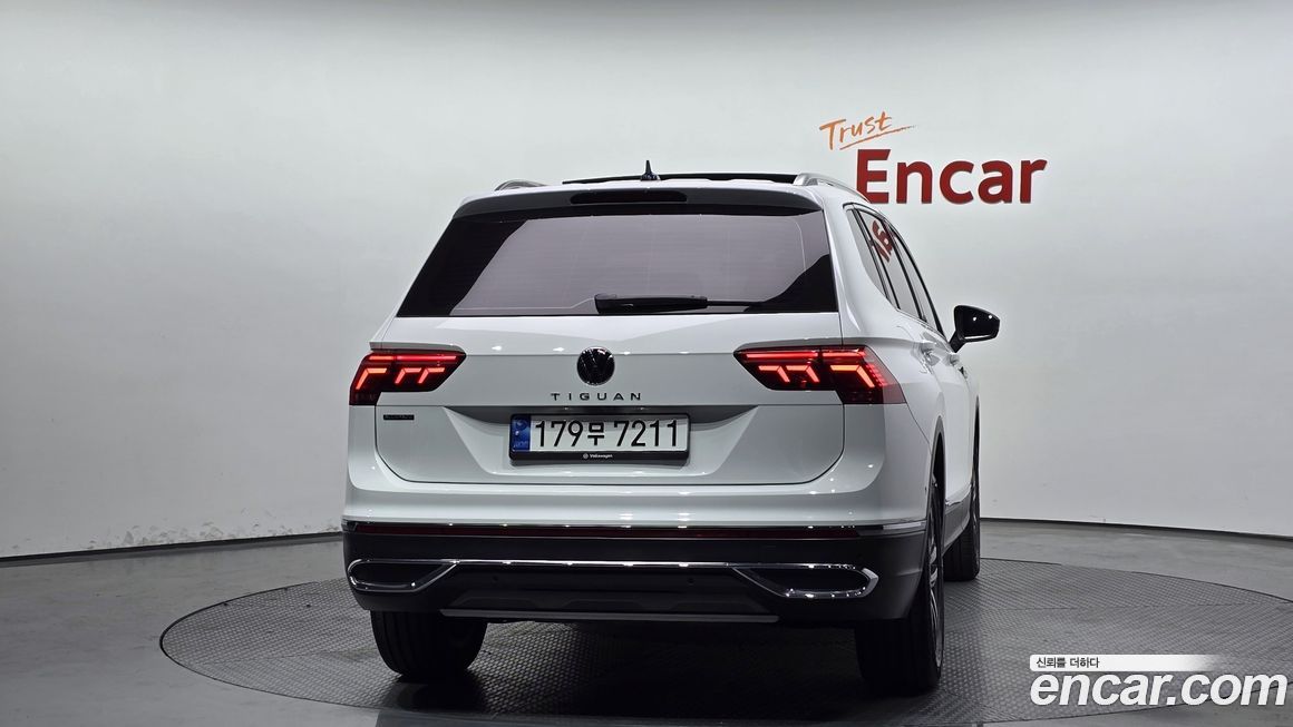 Volkswagen Tiguan 2.0 TSI Prestige, 2023