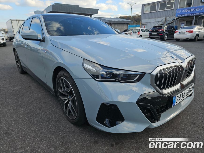 BMW 5-Series 523d M Sport, 2025