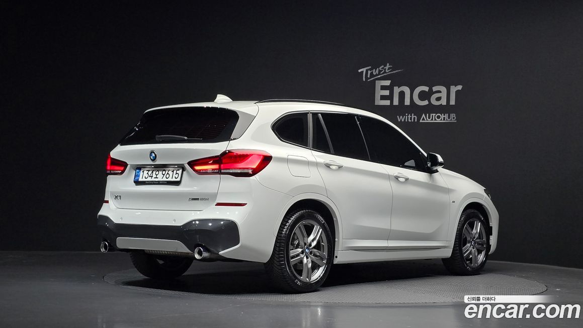 BMW X1 xDrive 20i M Sport, 2022