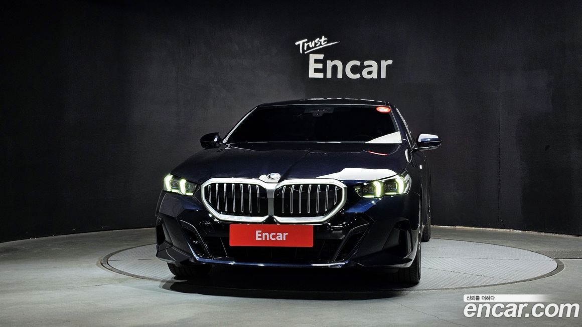 BMW 5-Series 520i M Sport, 2025