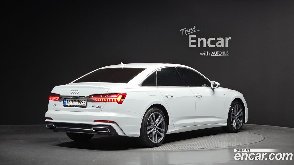 Audi A6 45 TFSI Quattro Premium, 2022