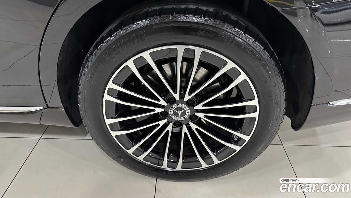 Mercedes-Benz S-Class S350 d 4MATIC, 2025