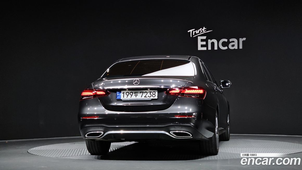 Mercedes-Benz E-Class E250 AMG Line, 2023