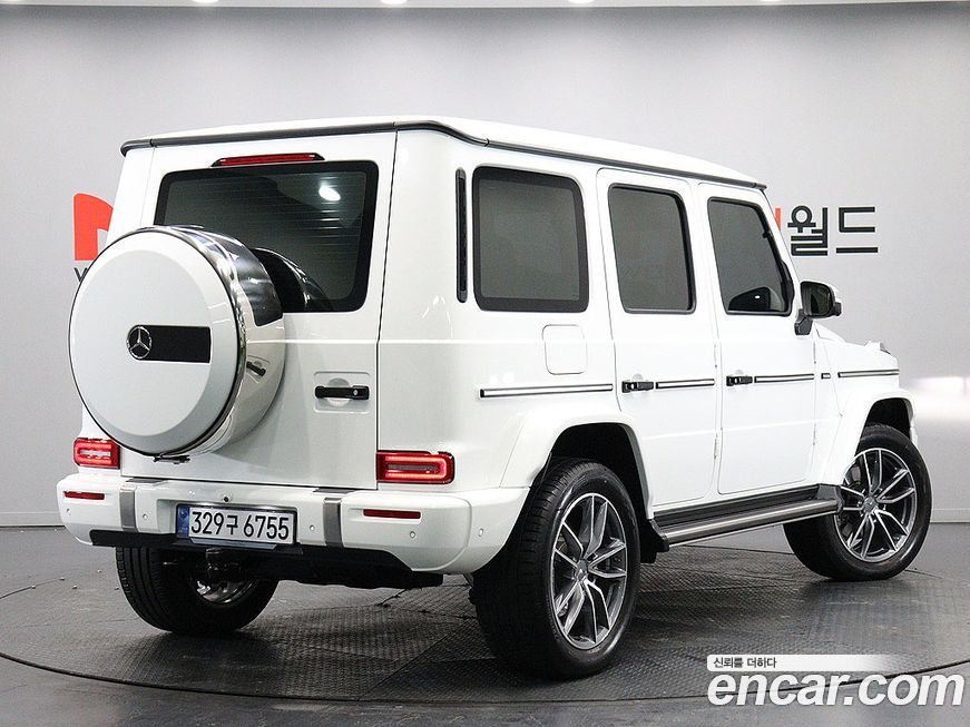 Mercedes-Benz G-Class G450d, 2025