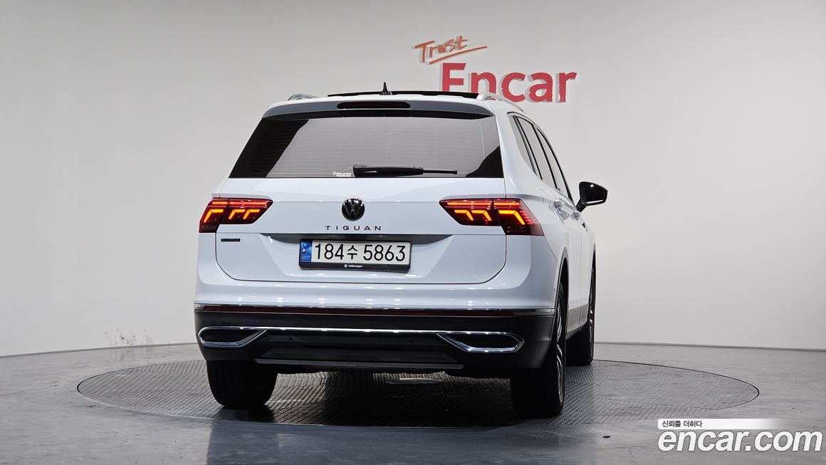 Volkswagen Tiguan 2.0 TSI Prestige, 2023