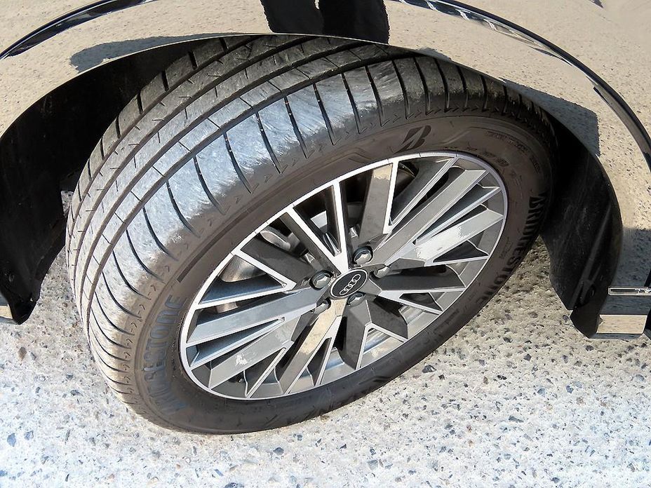 Audi Q3 40 TFSI Quattro Premium, 2025