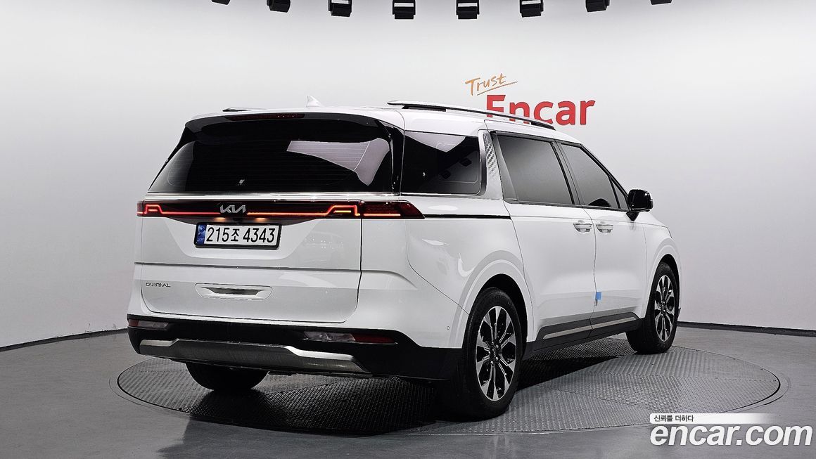 Kia Carnival 7-Seater Signature, 2023