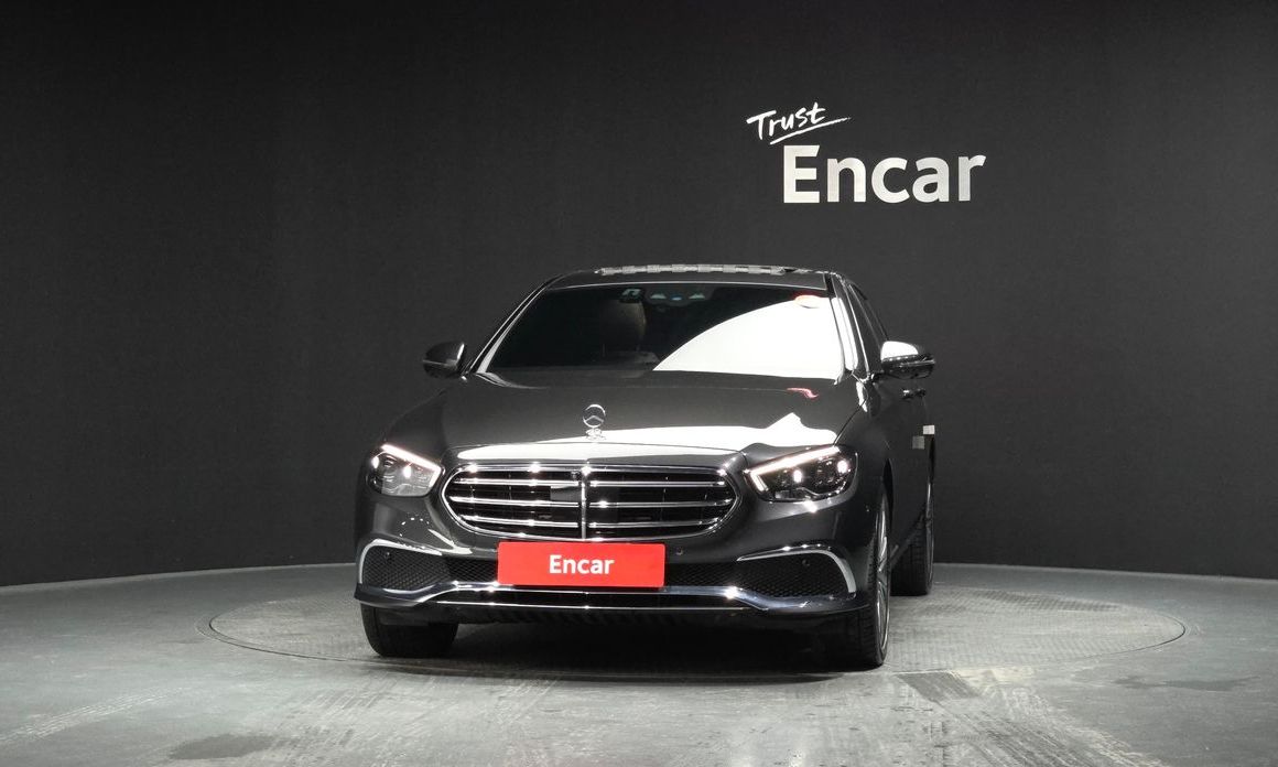 Mercedes-Benz E-Class E350 4MATIC Exclusive, 2023