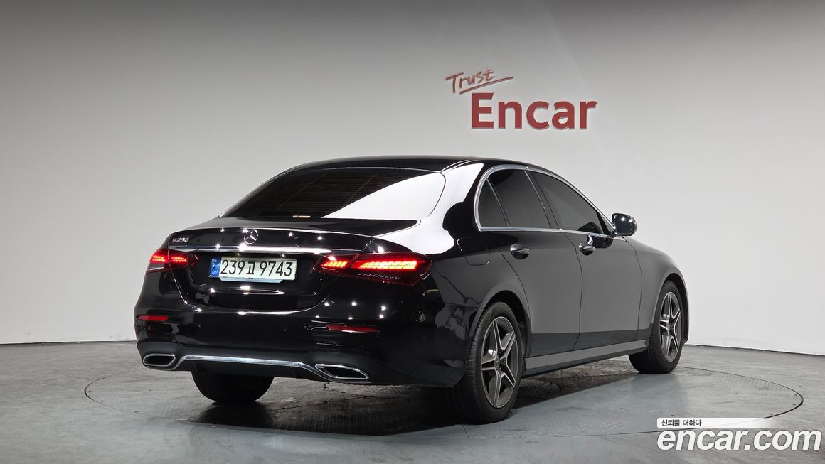 Mercedes-Benz E-Class E250 AMG Line, 2023