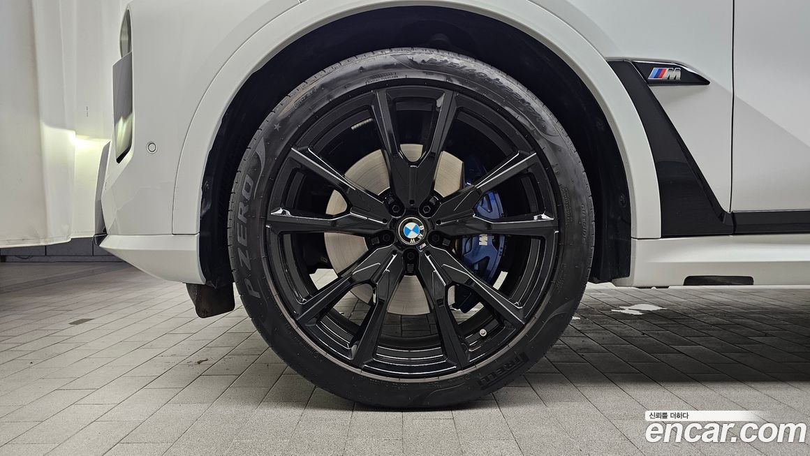 BMW X7 M60i xDrive M sport 6STR, 2024