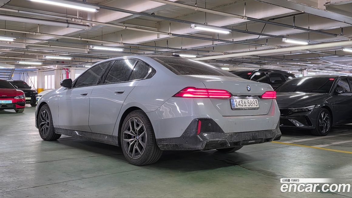 BMW 5-Series 523d M Sport, 2025