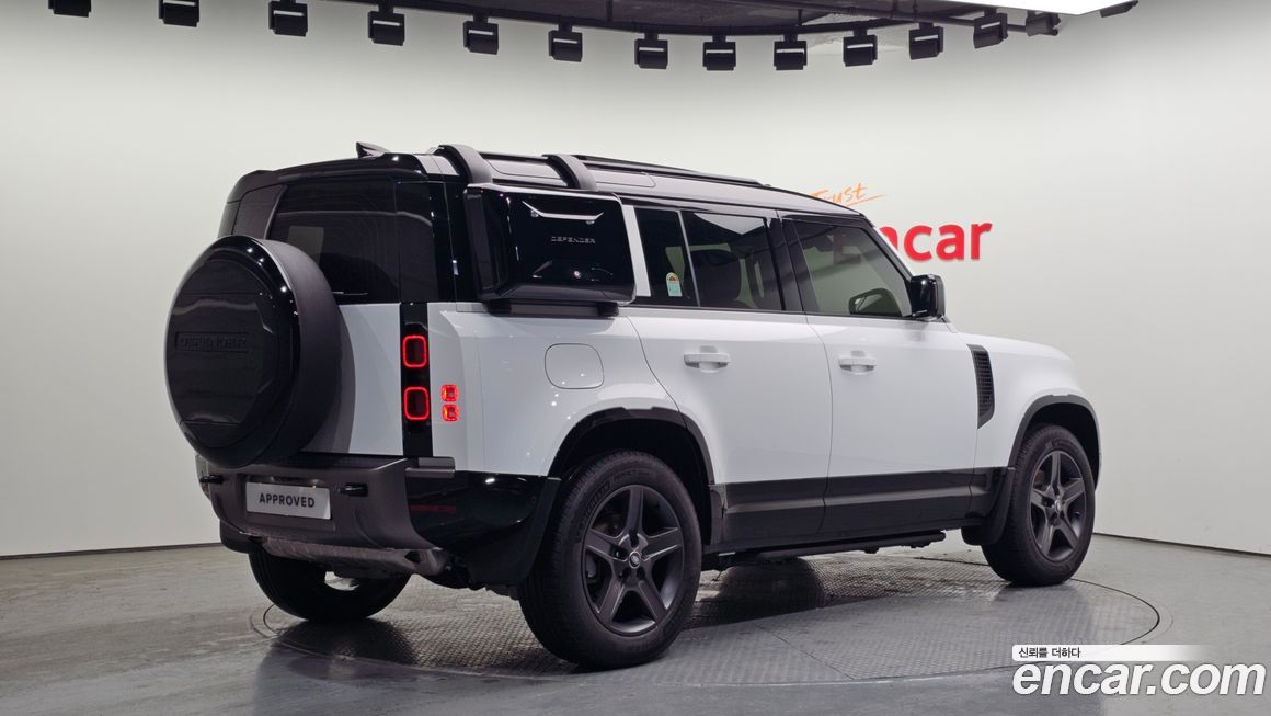 Land Rover Defender 110 P300 X-Dynamic SE, 2025