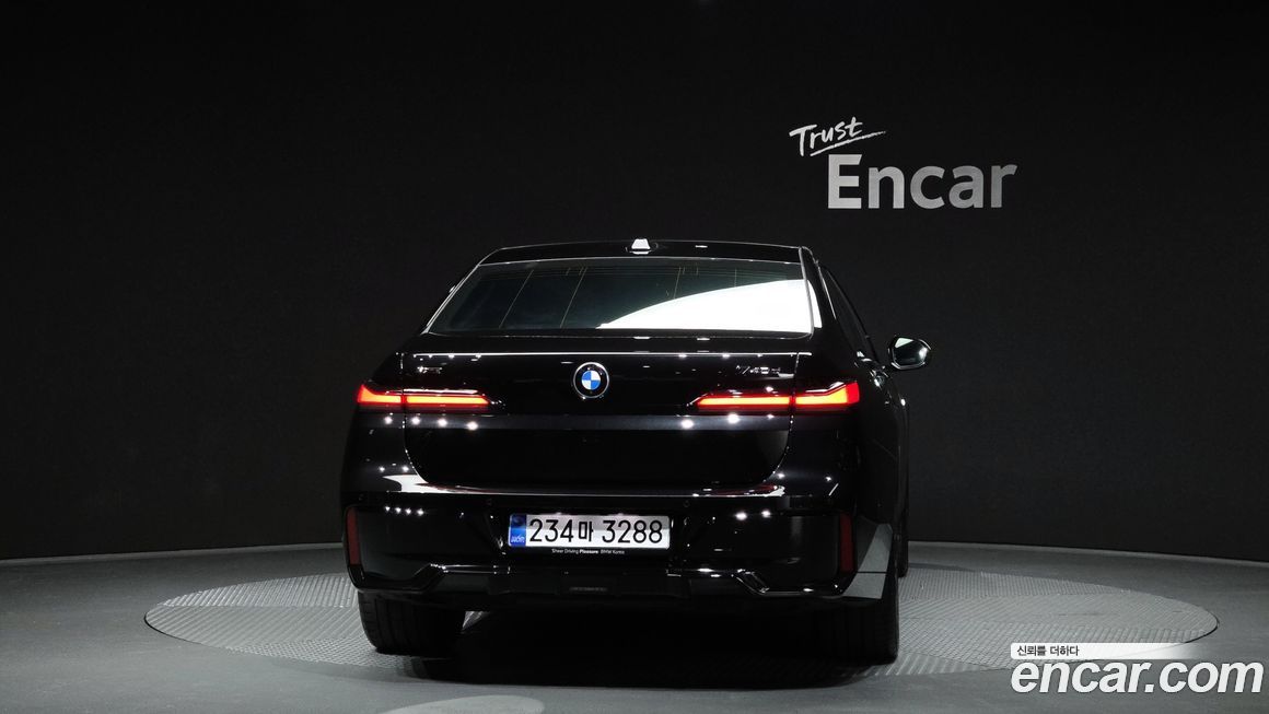 BMW 7-Series 740d xDrive M Sport, 2025