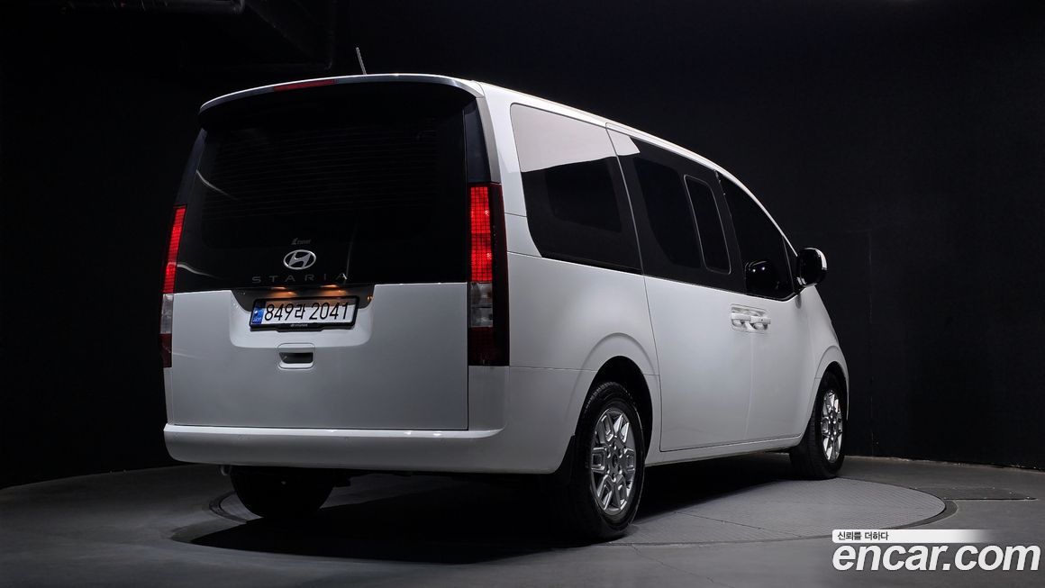 Hyundai Staria Cargo 5-Seater, 2025