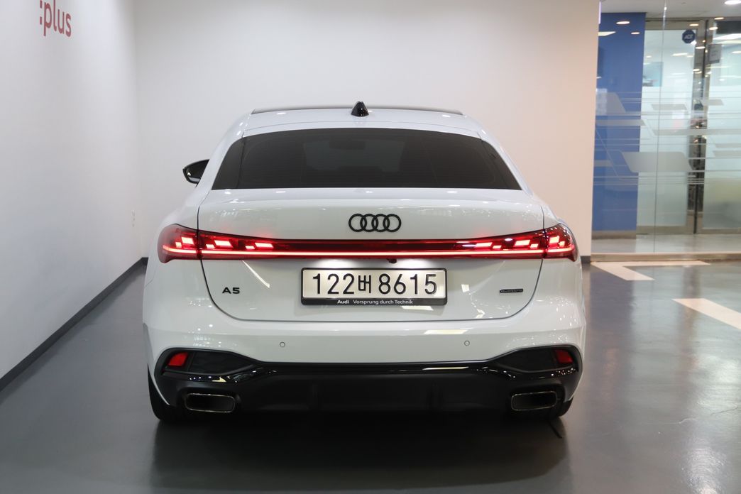 Audi A5 40 TFSI Quattro S Line Black Edition, 2025