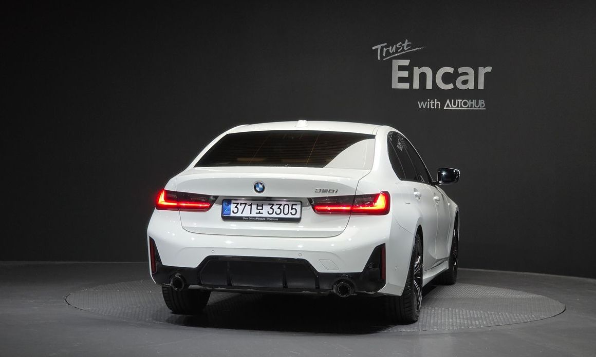 BMW 3-Series 320i M Sport, 2026