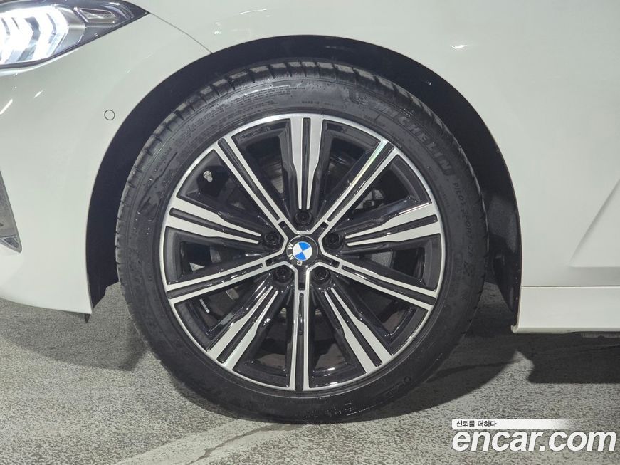 BMW 3-Series 320d, 2025