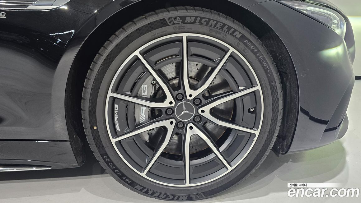 Mercedes-Benz SL-Class AMG SL43, 2025