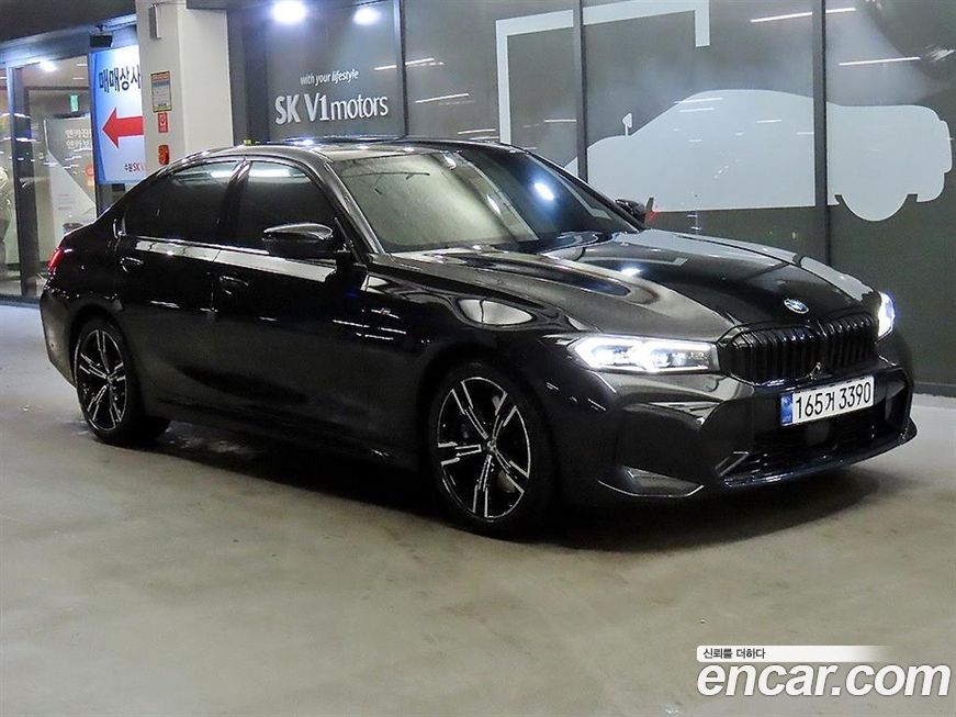 BMW 3-Series 320i M Sport, 2023