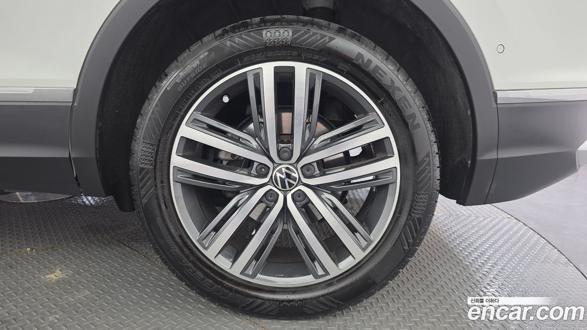 Volkswagen Tiguan 2.0 TDI 4Motion Prestige, 2023