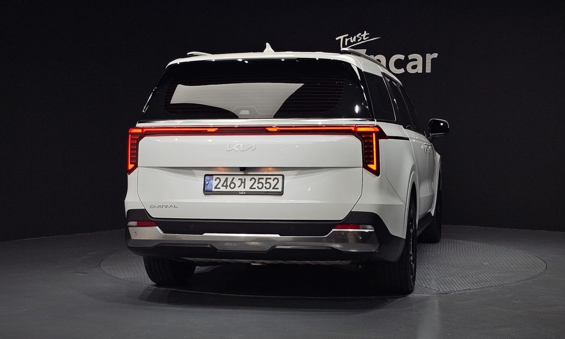 Kia Carnival 7-Seater Noblesse, 2024