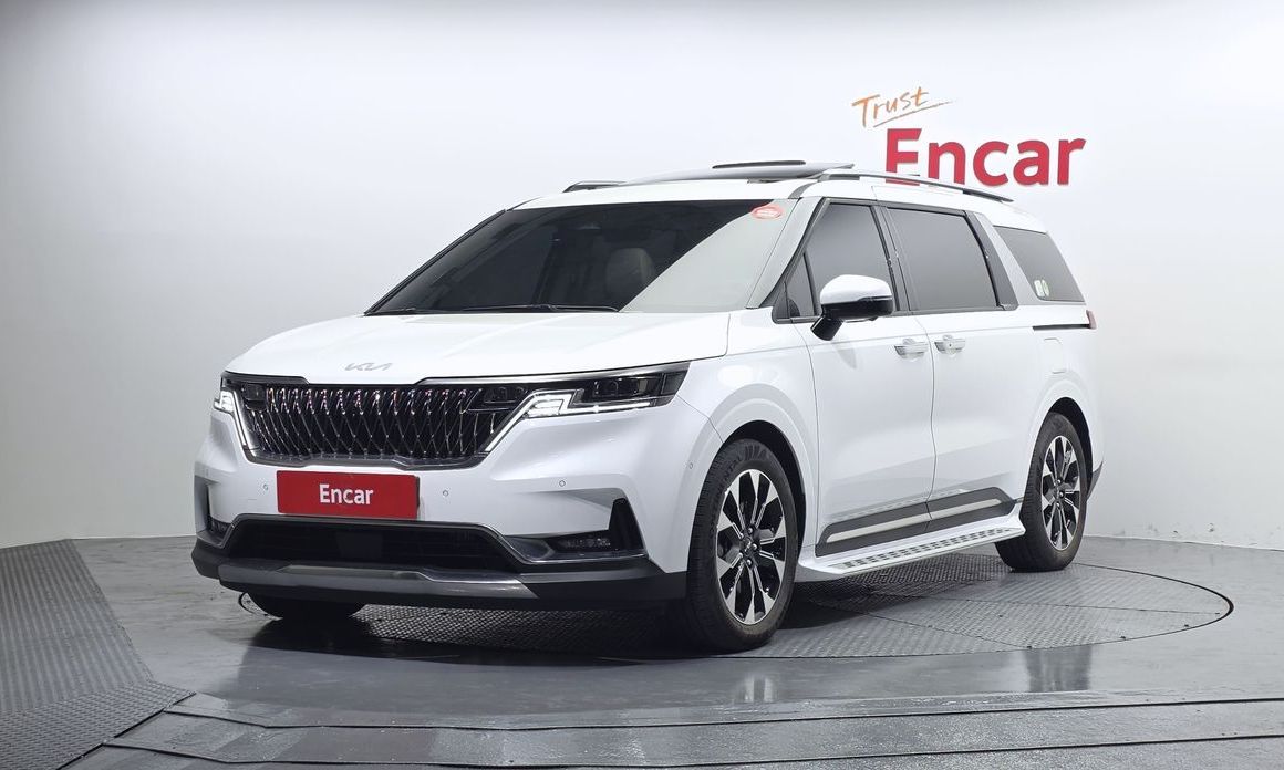 Kia Carnival 9-Seater Signature, 2023