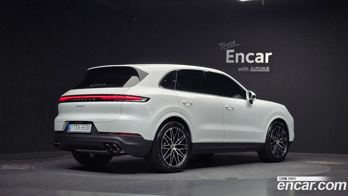 Porsche Cayenne 3.0, 2024