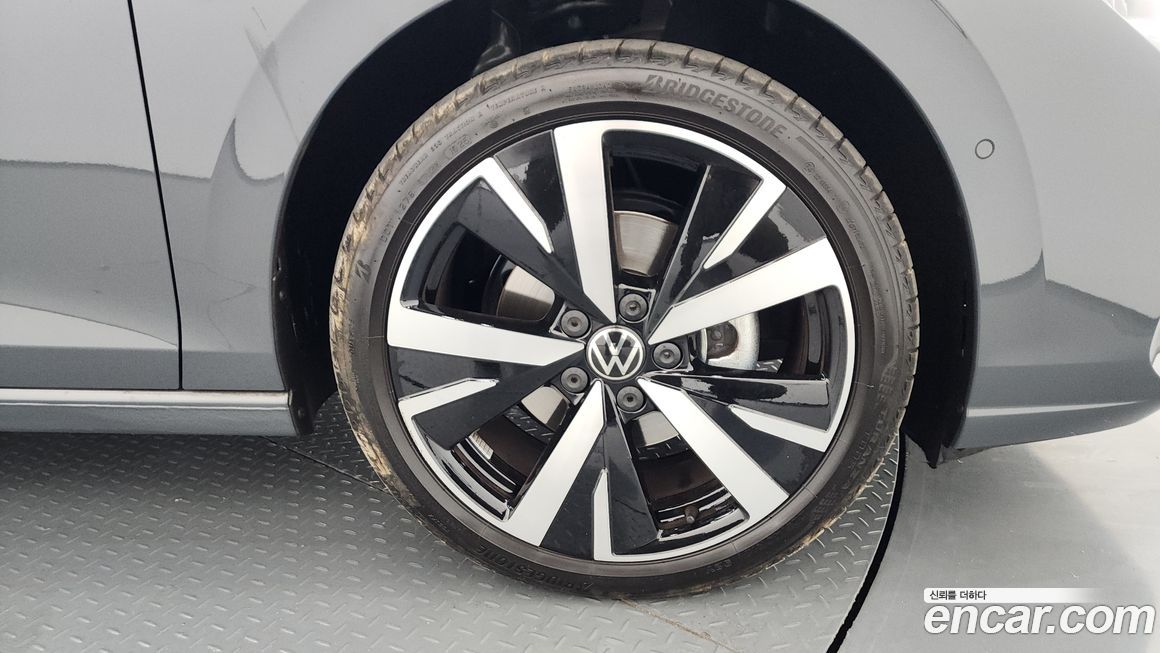 Volkswagen Golf 2.0 TDI Prestige, 2025