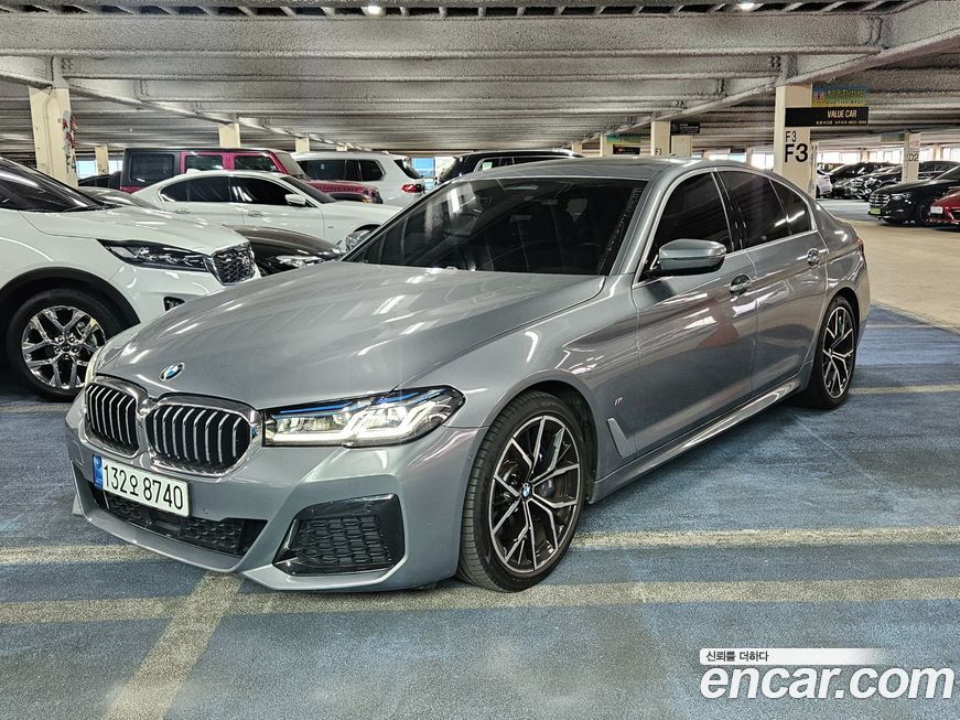 BMW 5-Series 530i xDrive M Sport Package, 2023