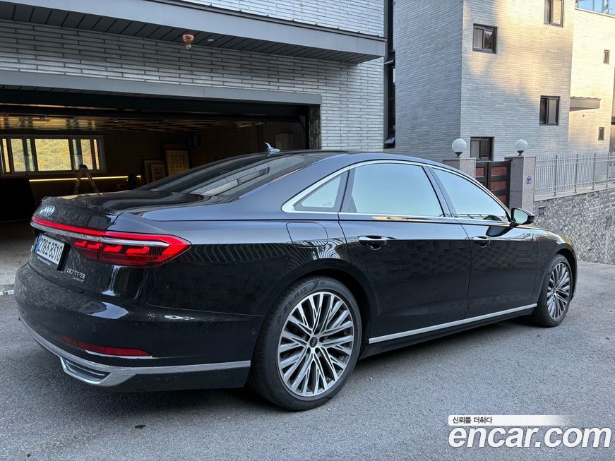 Audi A8 60 TFSI Quattro LWB, 2021