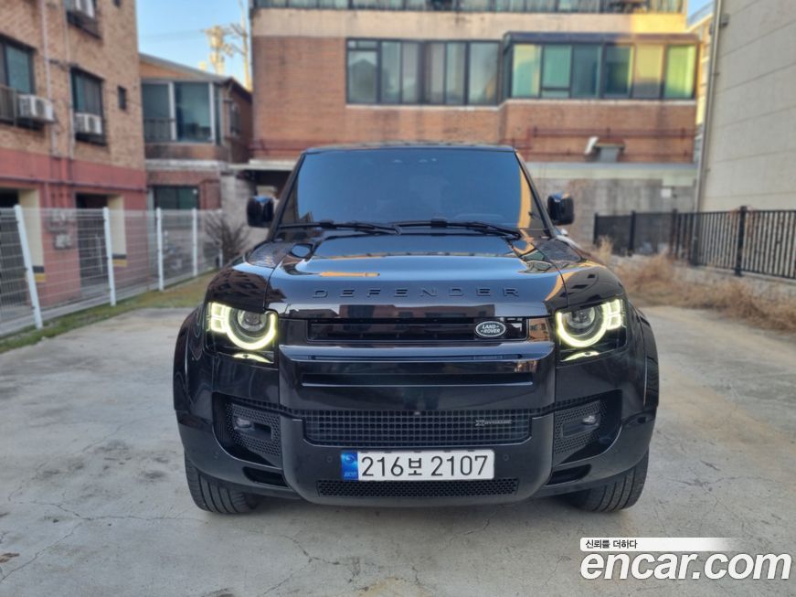 Land Rover Defender 110 P300 X-Dynamic SE, 2023