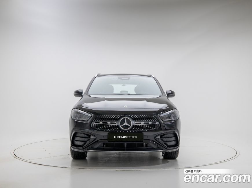 Mercedes-Benz GLA-Class GLA250 4MATIC, 2025