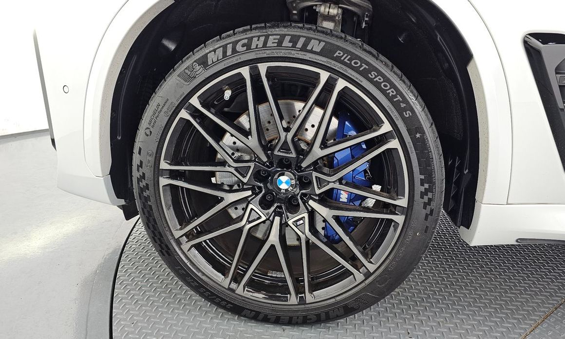 BMW X5M 4.4 Competition, 2025