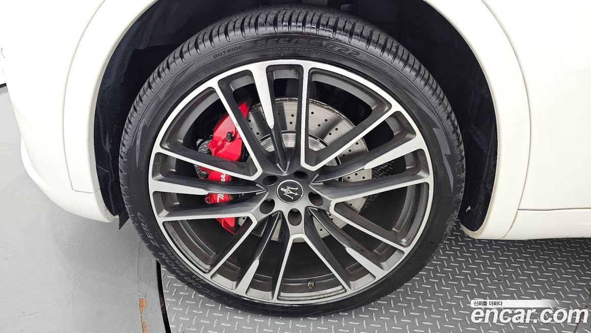 Maserati Levante 3.8 Trofeo, 2021
