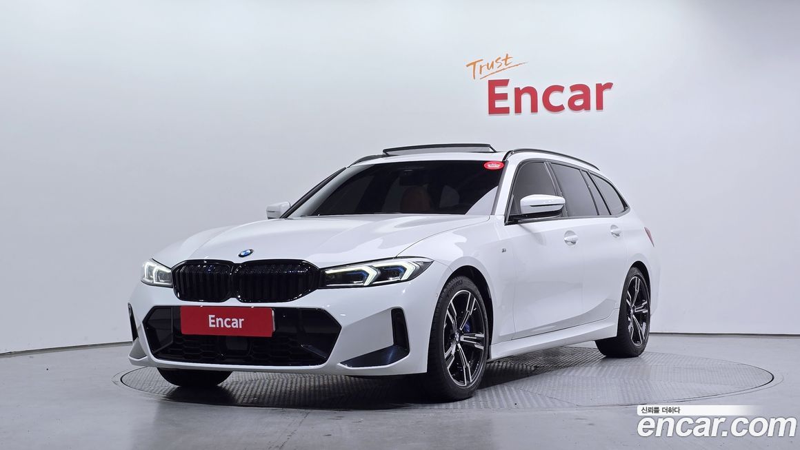 BMW 3-Series 320i Touring M Sports, 2024