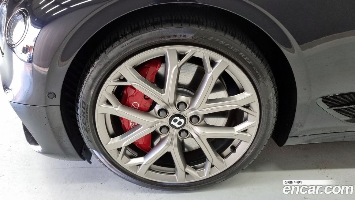 Bentley Continental 4.0 GTS, 2024