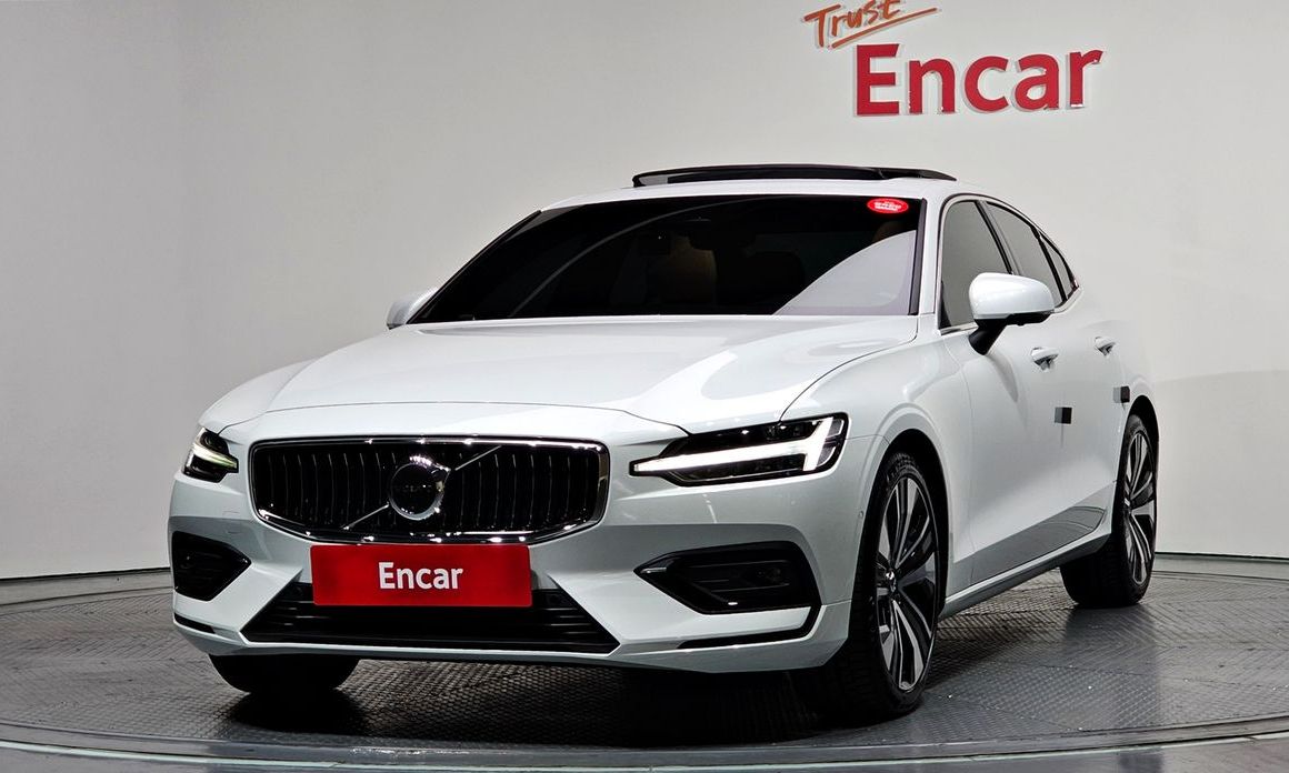 Volvo S60 B5 Ultimate Bright, 2024