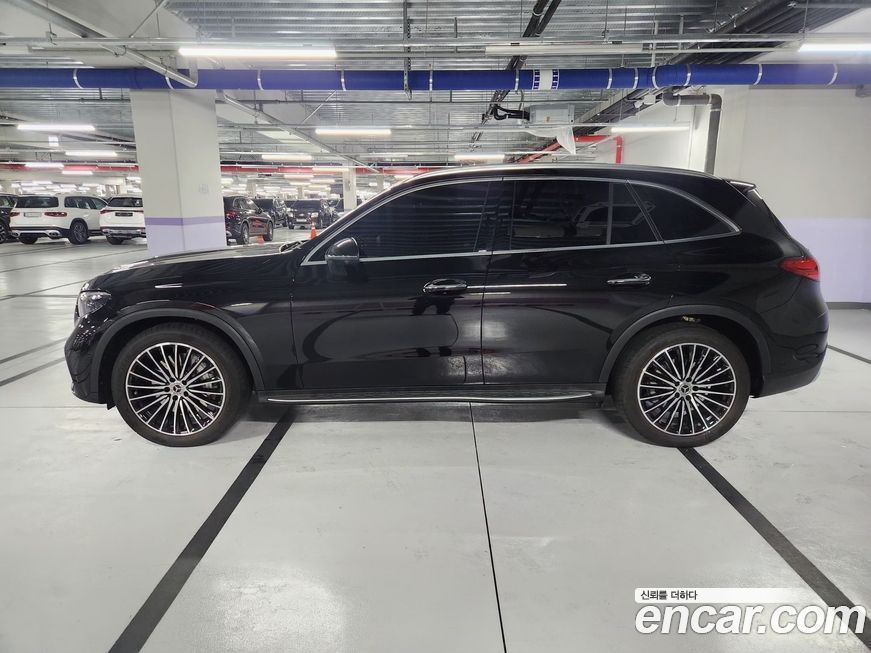 Mercedes-Benz GLC-Class GLC300 4MATIC AMG Line, 2025
