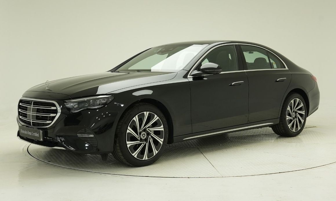 Mercedes-Benz E-Class E300 4MATIC Exclusive, 2025