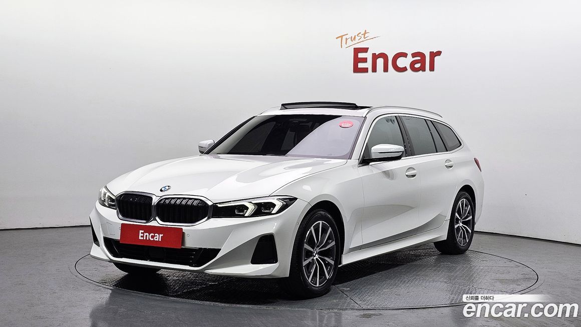 BMW 3-Series 320i Touring, 2023