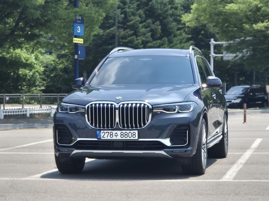 BMW X7 xDrive 40i Design Pure Excellence 6-Seater, 2021