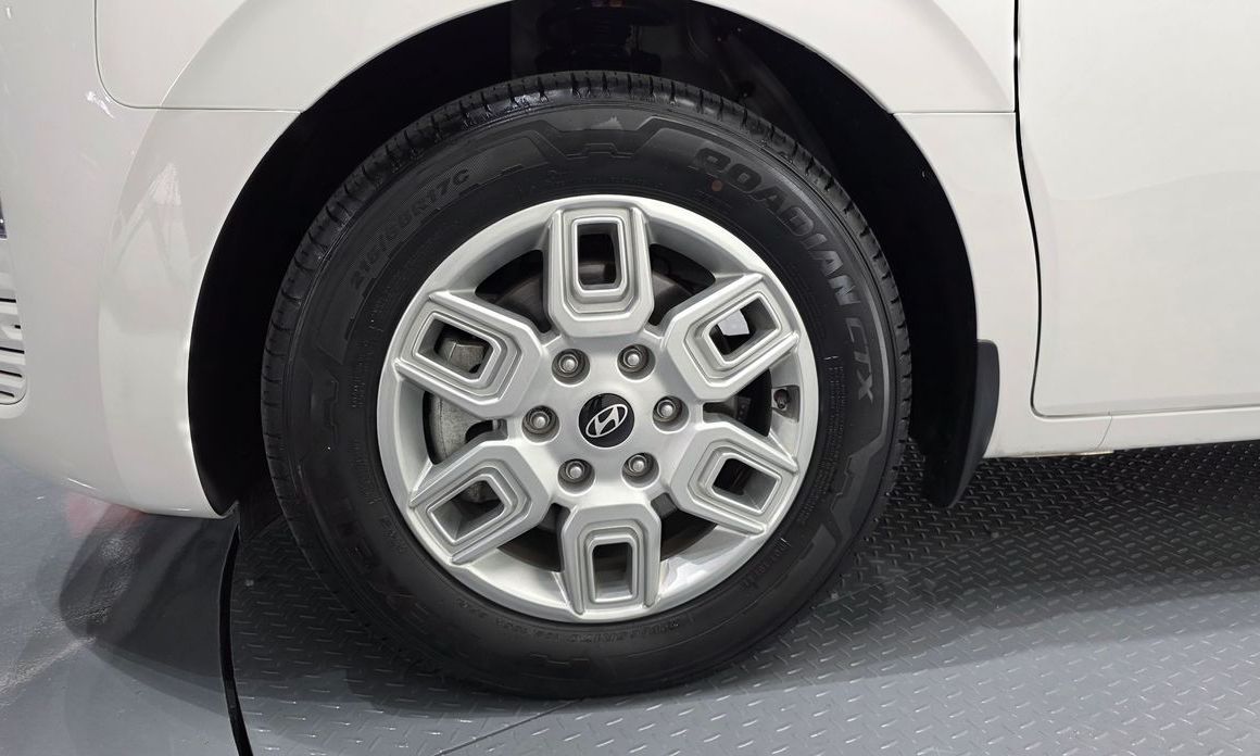 Hyundai Staria 4WD Tourer 9-Seater, 2025