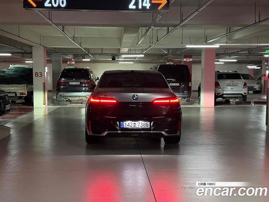 BMW 7-Series 740d xDrive M Sport, 2025