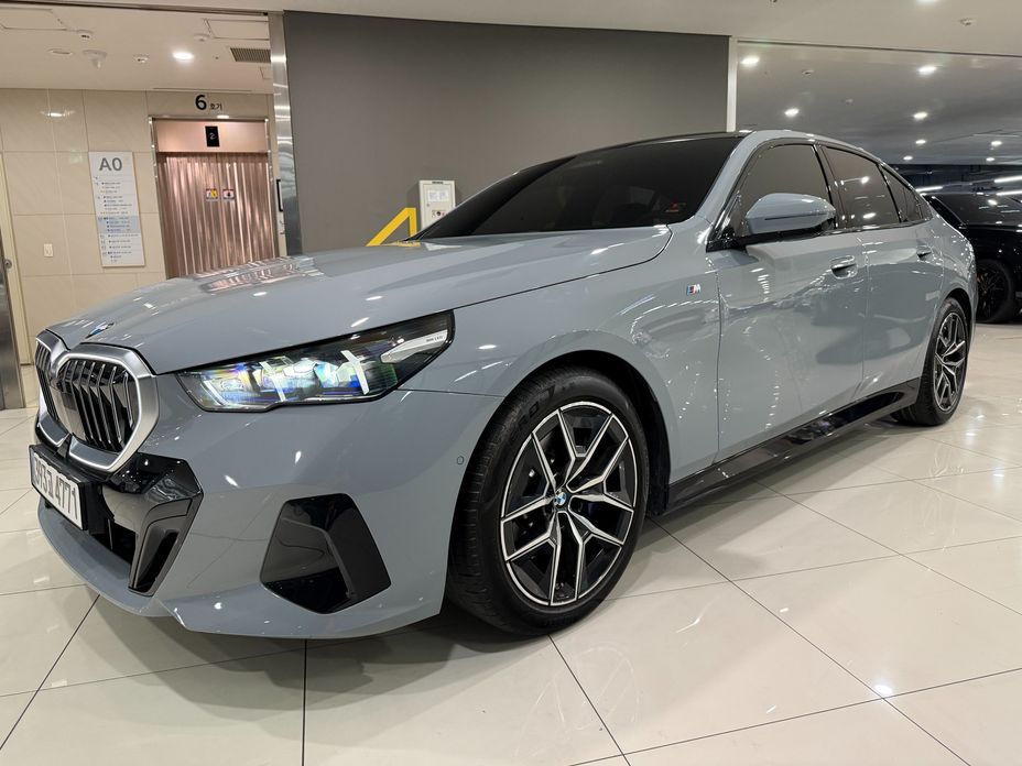 BMW 5-Series 520i M Sport, 2024