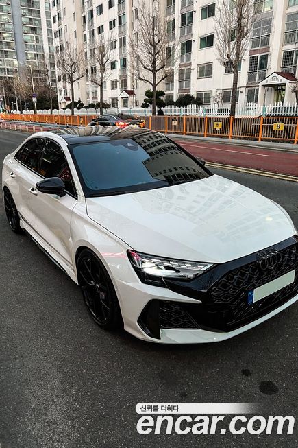 Audi RS3 2.5 TFSI Quattro Carbon Edition, 2025