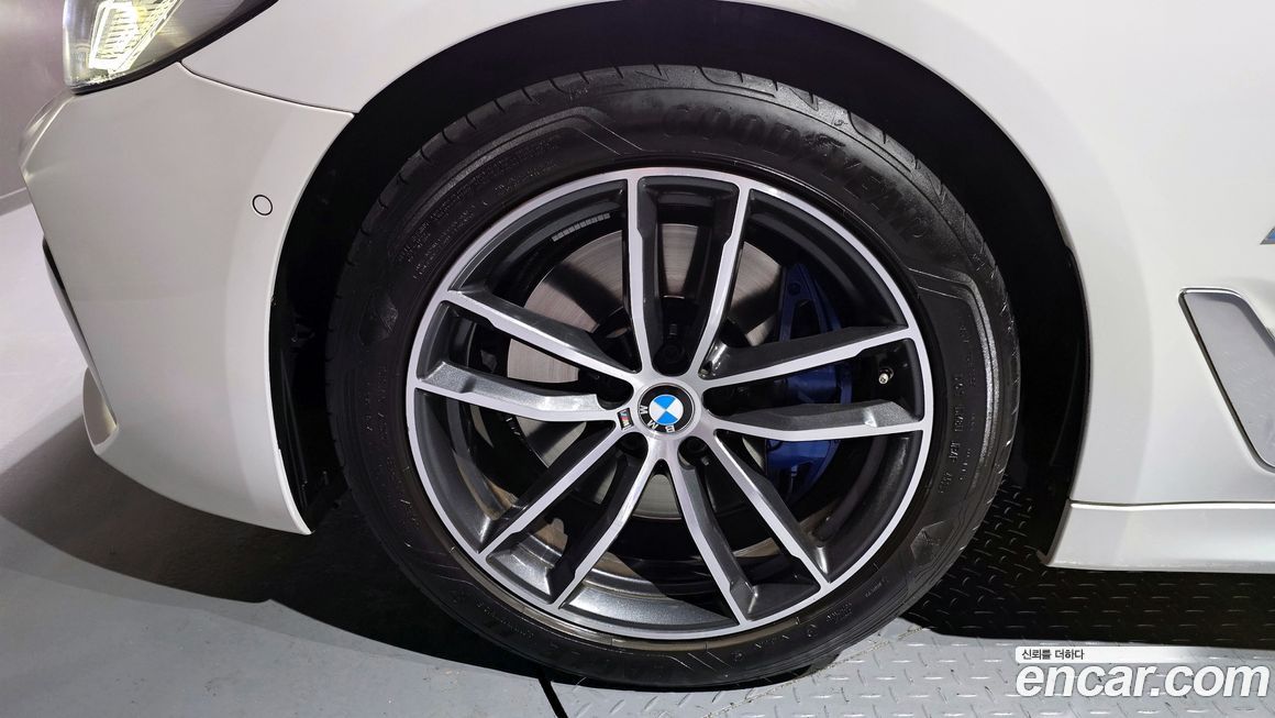 BMW 5-Series 520i M Sport, 2023