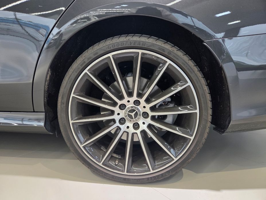 Mercedes-Benz E-Class E350 4MATIC AMG Line, 2023